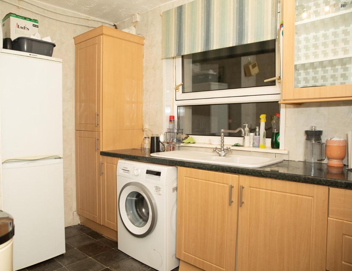Stunning 2Nd Floor 2 Bedroom Massionette Apartment Glasgow Exterior photo